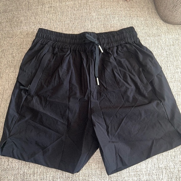 Pants - 😍NWT Black hiking Shorts with Elastic Waistband and Lightweight Fabric
